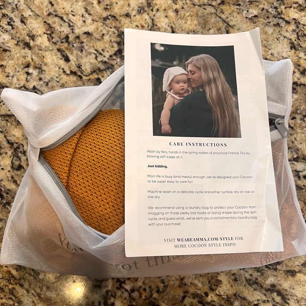Amma Cocoon nursing cover in Honey